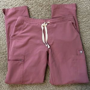 Figs mauve scrub bottoms